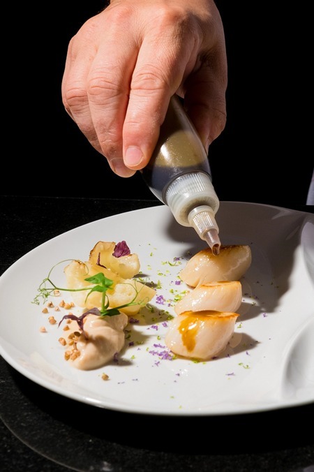 plats-présenté-sauce